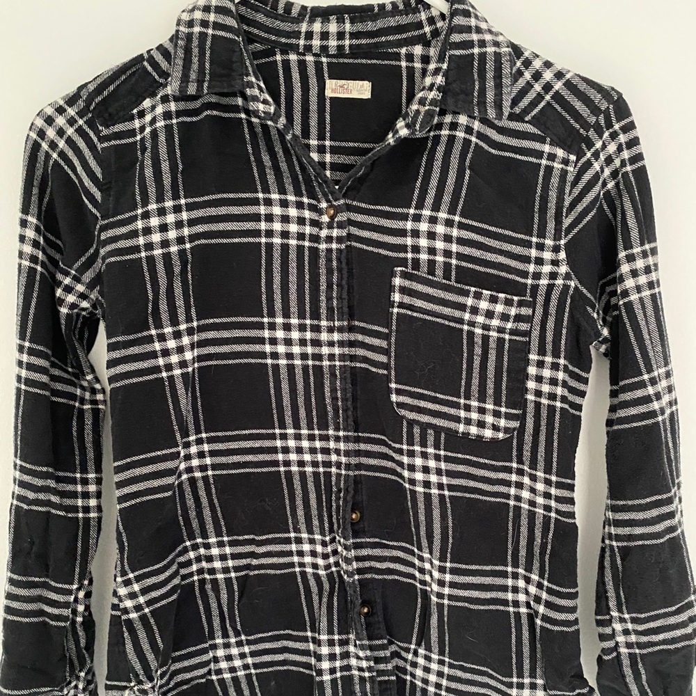Hollister black and white flannel